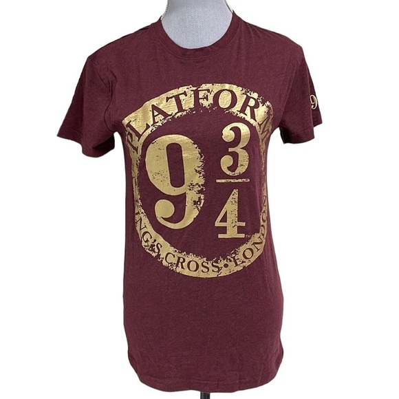 THE Harry Potter Shop Platform 9 3/4 Marl T-Shirt - Burgundy - Picture 1 of 8